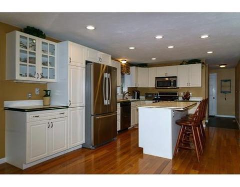 1 Phaeton Ln, Franklin, MA 02038 photo 4