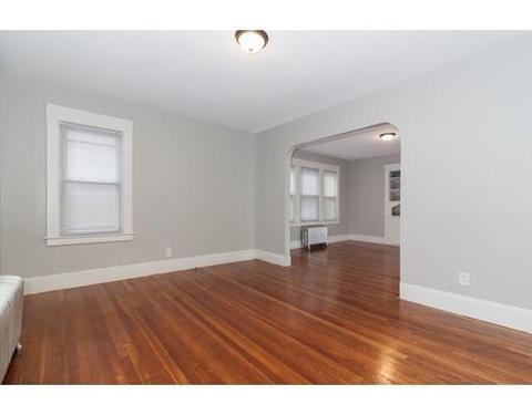 17 Leete St, Springfield, MA 01108 photo 9
