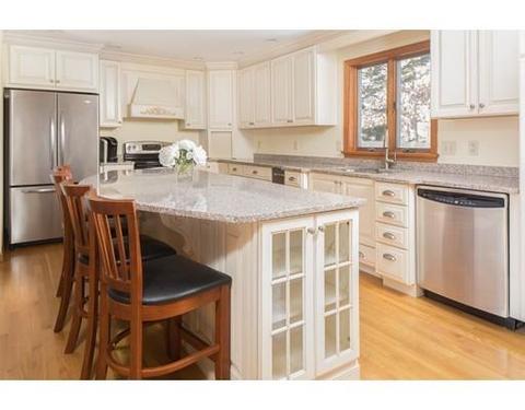 6 New Towne Dr, Hingham, MA 02043 photo 2