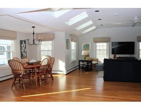 2 Sycamore Ln, Hingham, MA 02043 photo 5