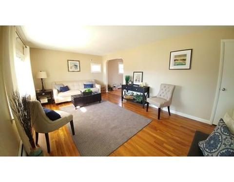 369 Stapleton, Springfield, MA 01119 photo 3