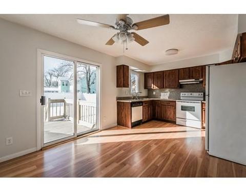 16 Prentice St, Springfield, MA 01104 photo 2