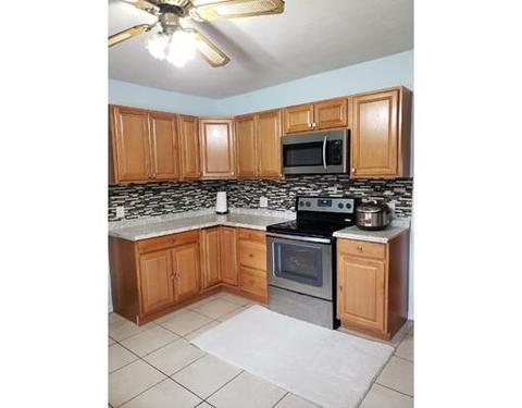 49 Norman St, Springfield, MA 01104 photo 1