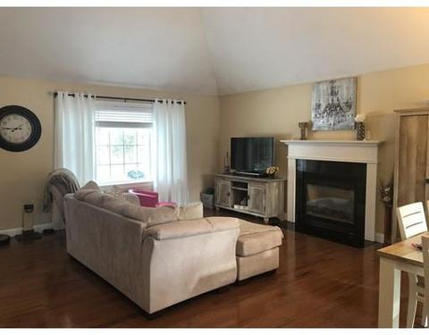 35 Mendon St, Upton, MA 01568 photo 5