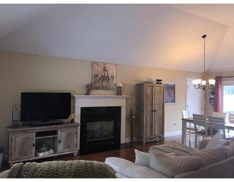 35 Mendon St, Upton, MA 01568 photo 8