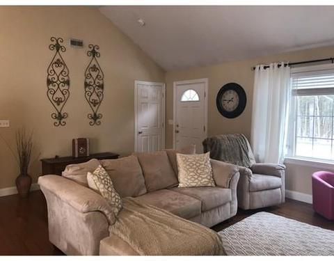 35 Mendon St, Upton, MA 01568 photo 4