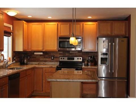 731 Burncoat St, Worcester, MA 01606 photo 5