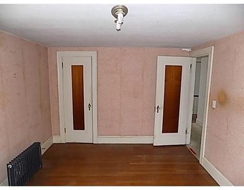 60 Palmyra St, Springfield, MA 01118 photo 8