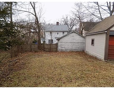60 Palmyra St, Springfield, MA 01118 photo 2