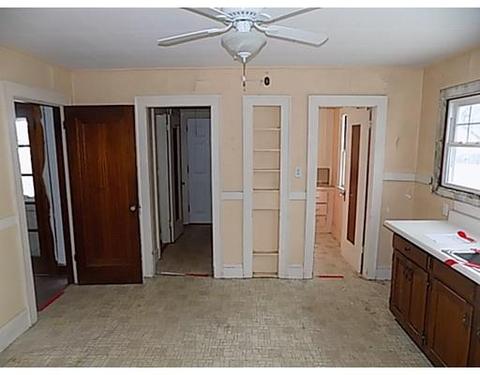 60 Palmyra St, Springfield, MA 01118 photo 13