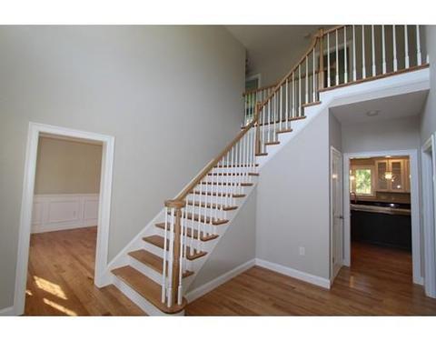 8 Applegate Rd, Medway, MA 02053 photo 3