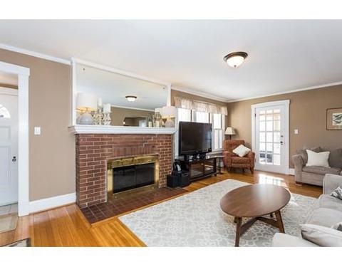 90 Perkins St, Springfield, MA 01118 photo 8
