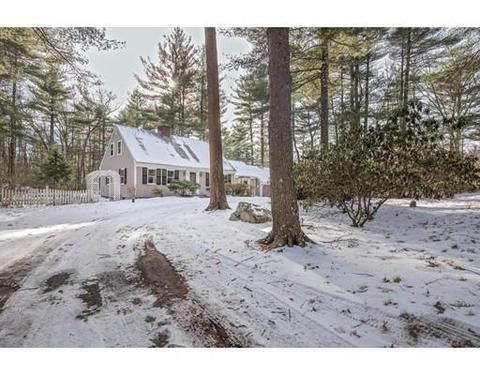 88 Cushing St, Hingham, MA 02043 photo 1
