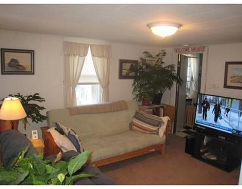 11 Spring St, Gloucester, MA 01930 photo 3