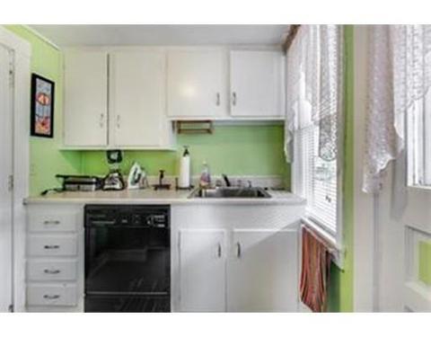11 Spring St, Gloucester, MA 01930 photo 6