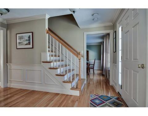 4 Breton Rd, Upton, MA 01568 photo 2