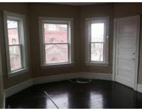 72 Bowers St, Fall River, MA 02724 photo 1