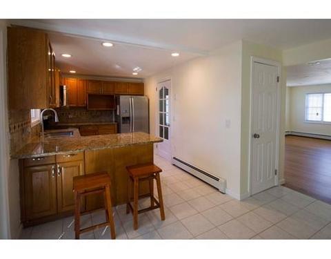 80 Lancashire Rd, Springfield, MA 01104 photo 6