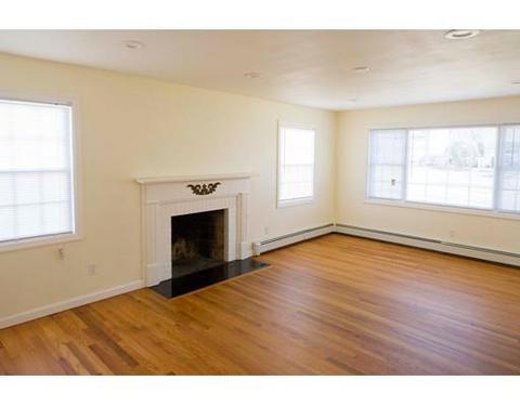 80 Lancashire Rd, Springfield, MA 01104 photo 3