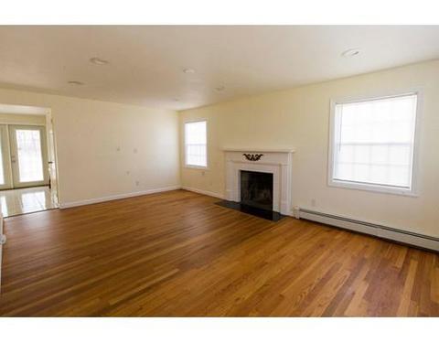 80 Lancashire Rd, Springfield, MA 01104 photo 2