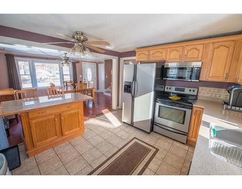 1069 Sumner Ave, Springfield, MA 01118 photo 5