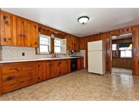 4 Eleanor Ave, Beverly, MA 01915 photo 8