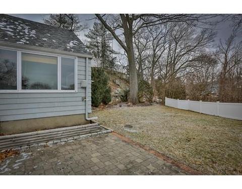 26 Oakledge Rd, Wakefield, MA 01880 photo 29