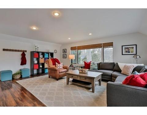 26 Oakledge Rd, Wakefield, MA 01880 photo 16