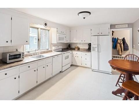10 Maxwell Rd, Milton, MA 02186 photo 6
