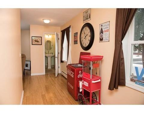 69 Arthur St, Chicopee, MA 01013 photo 3