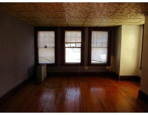 51 Windsor St, Worcester, MA 01605 photo 10