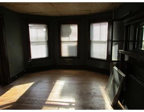 51 Windsor St, Worcester, MA 01605 photo 6