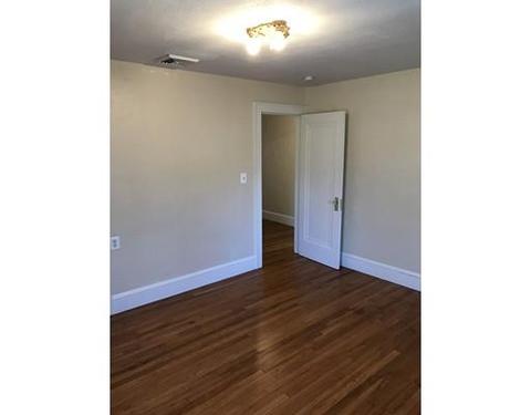 45 Bronson Ter, Springfield, MA 01108 photo 18