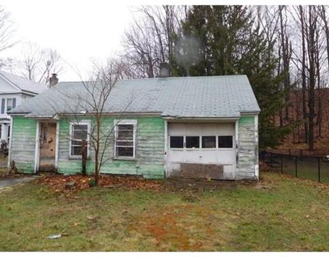 21 Pomeroy Ter, Russell, MA 01071 photo 5
