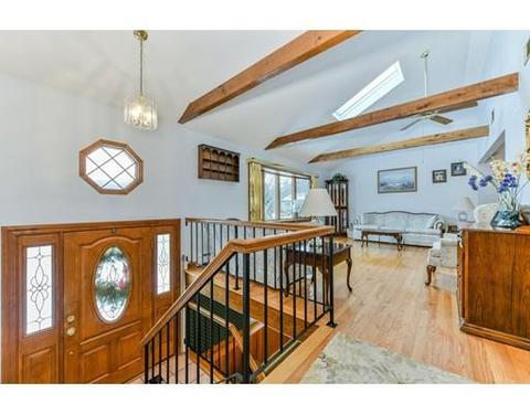 9 Coach Ln, Dedham, MA 02026 photo 2