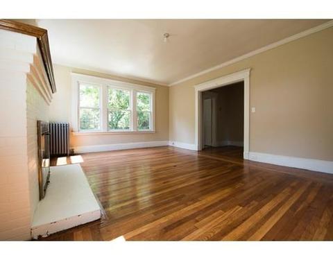 30 Kimberly Ave, Springfield, MA 01108 photo 4