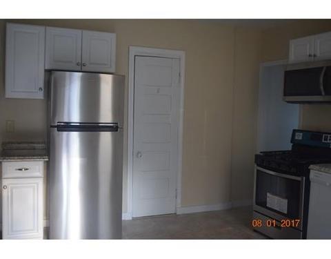 46 Wellesley St, Springfield, MA 01109 photo 14