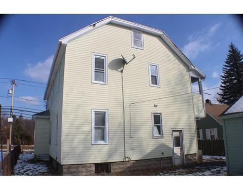 558 Newbury St, Springfield, MA 01104 photo 4