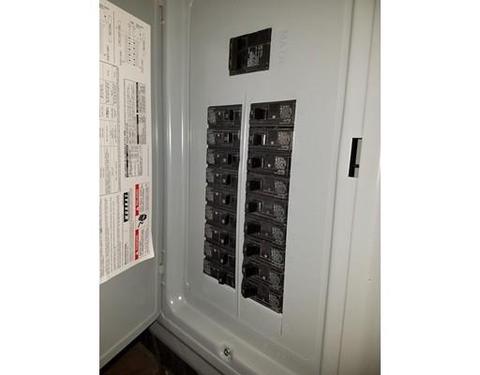 323 Nottingham St, Springfield, MA 01104 photo 7