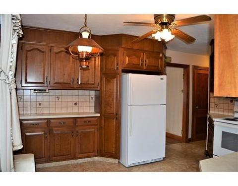 210 Moore St, Chicopee, MA 01013 photo 5