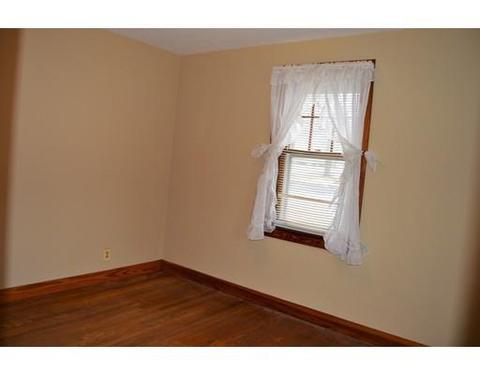 210 Moore St, Chicopee, MA 01013 photo 9