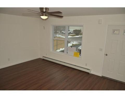 32 Shannon St, Worcester, MA 01604 photo 4