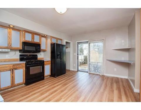 38 Virginia St, Springfield, MA 01108 photo 4