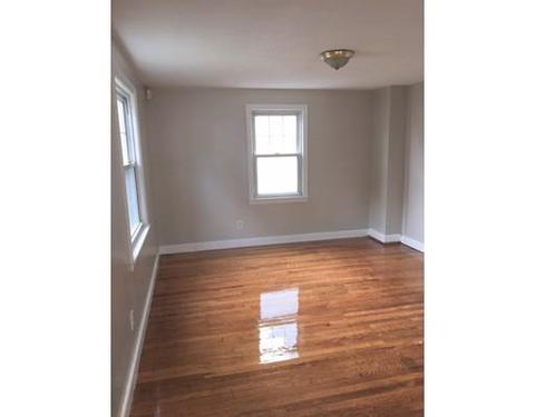 234 Redlands St, Springfield, MA 01104 photo 8