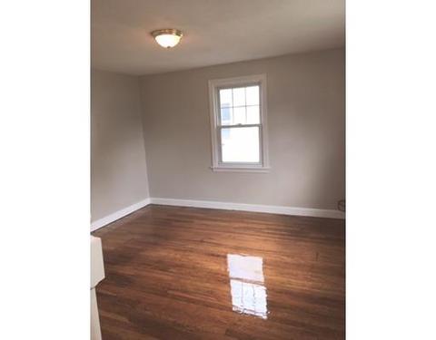 234 Redlands St, Springfield, MA 01104 photo 9