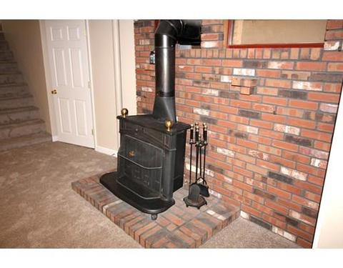 250 Moore St, Chicopee, MA 01013 photo 17
