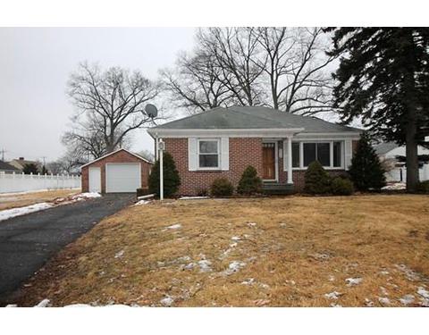 250 Moore St, Chicopee, MA 01013 photo 2