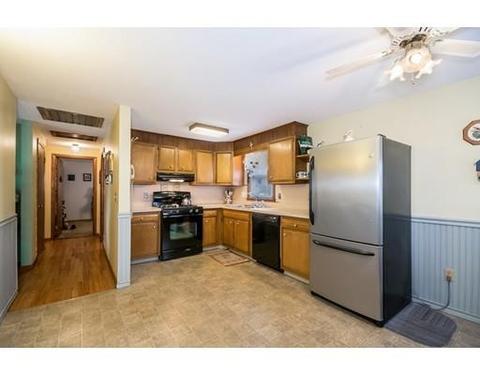 30 Rachael St, Springfield, MA 01129 photo 4
