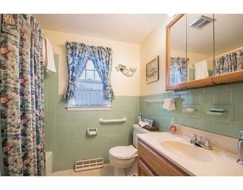 30 Rachael St, Springfield, MA 01129 photo 10