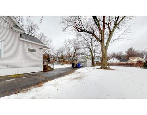 64 Coleman St, Springfield, MA 01109 photo 3